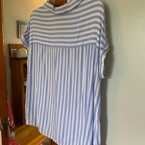 GAP Short-sleeved Striped Collared Blouse in Blue & White [L] - Picture 5 of 5